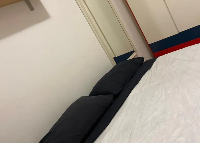 Ciamarra Pet Friendly Dog And Cat Accepted *